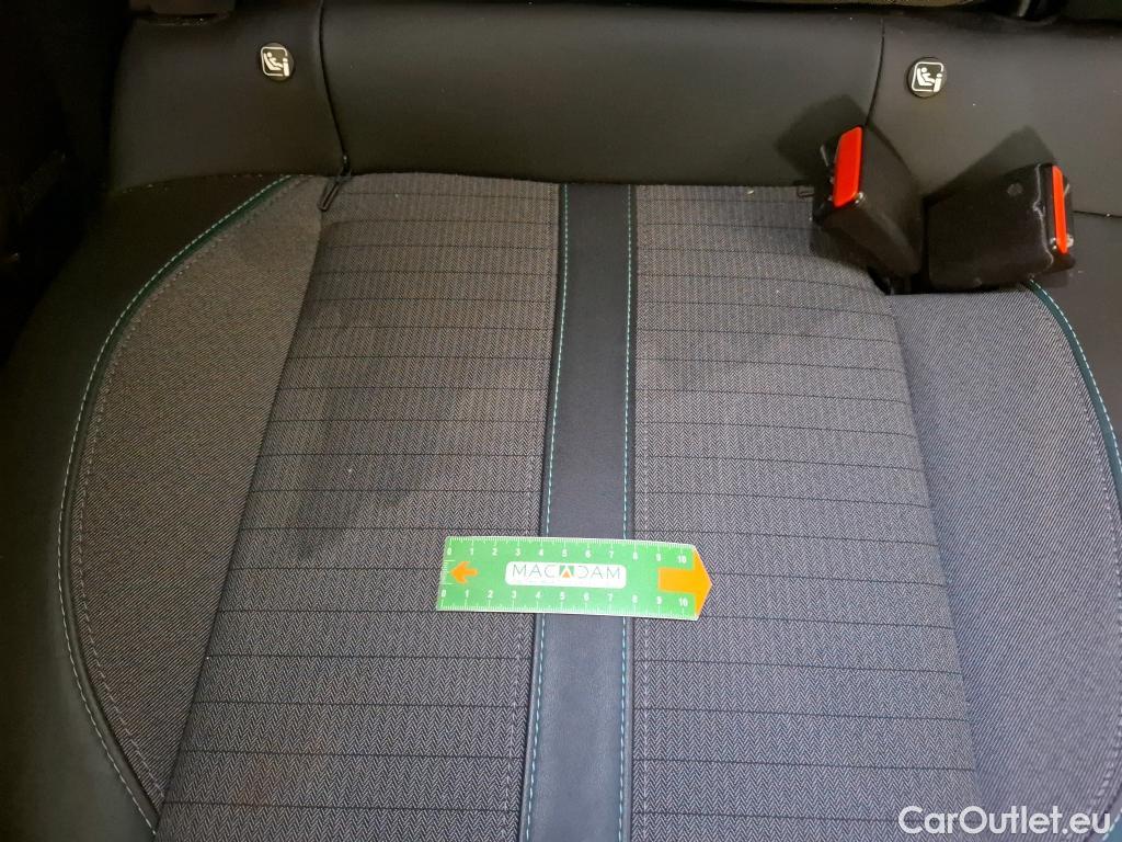  Peugeot  2008 PEUGEOT  / 2019 / 5P / Crossover BLUEHDI 130 S&S EAT8 ALLURE PACK #17