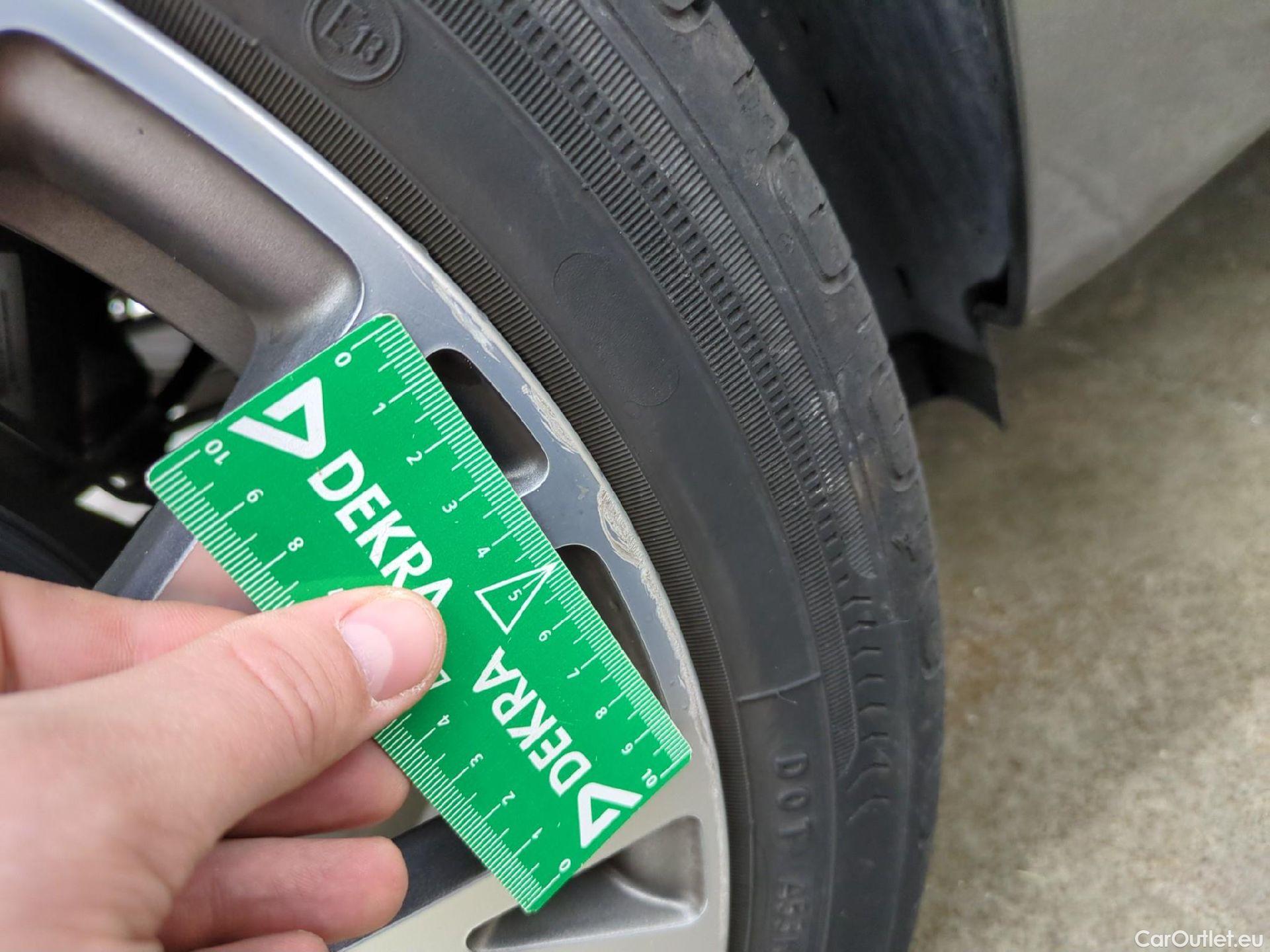  Fiat  500 FIAT  / 2015 / 3P / Berline Hybrid 1.0 BSG 70 ch Dolcevita Plus #24