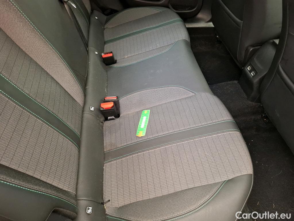  Peugeot  2008  Allure Business 1.5 HDi 130CV BVA8 E6d #24