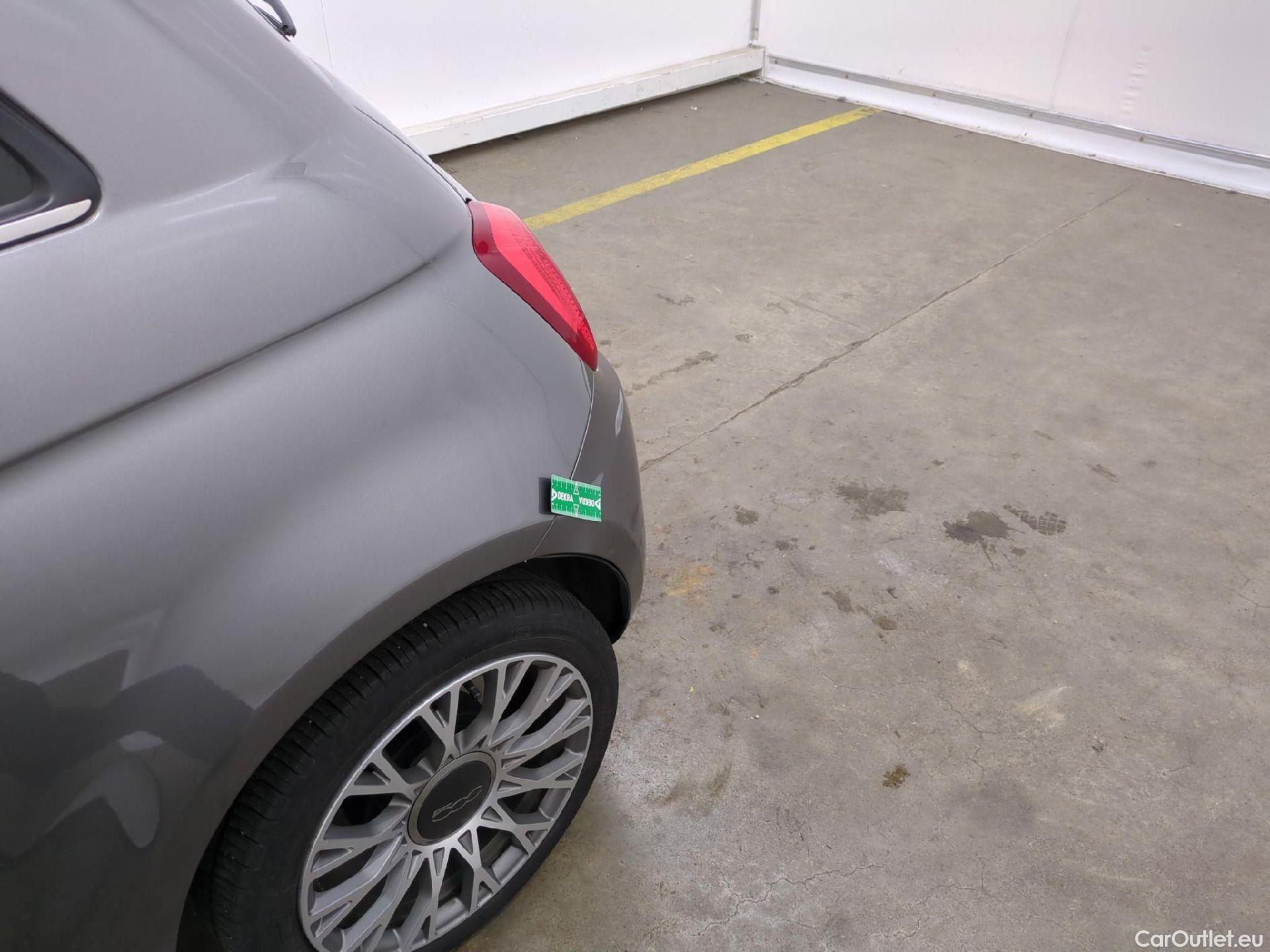  Fiat  500 FIAT  / 2015 / 3P / Berline Hybrid 1.0 BSG 70 ch Dolcevita Plus #38