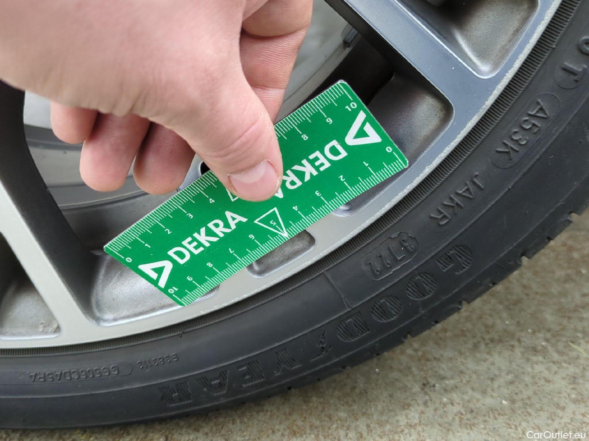  Fiat  500 FIAT  / 2015 / 3P / Berline Hybrid 1.0 BSG 70 ch Dolcevita Plus #22