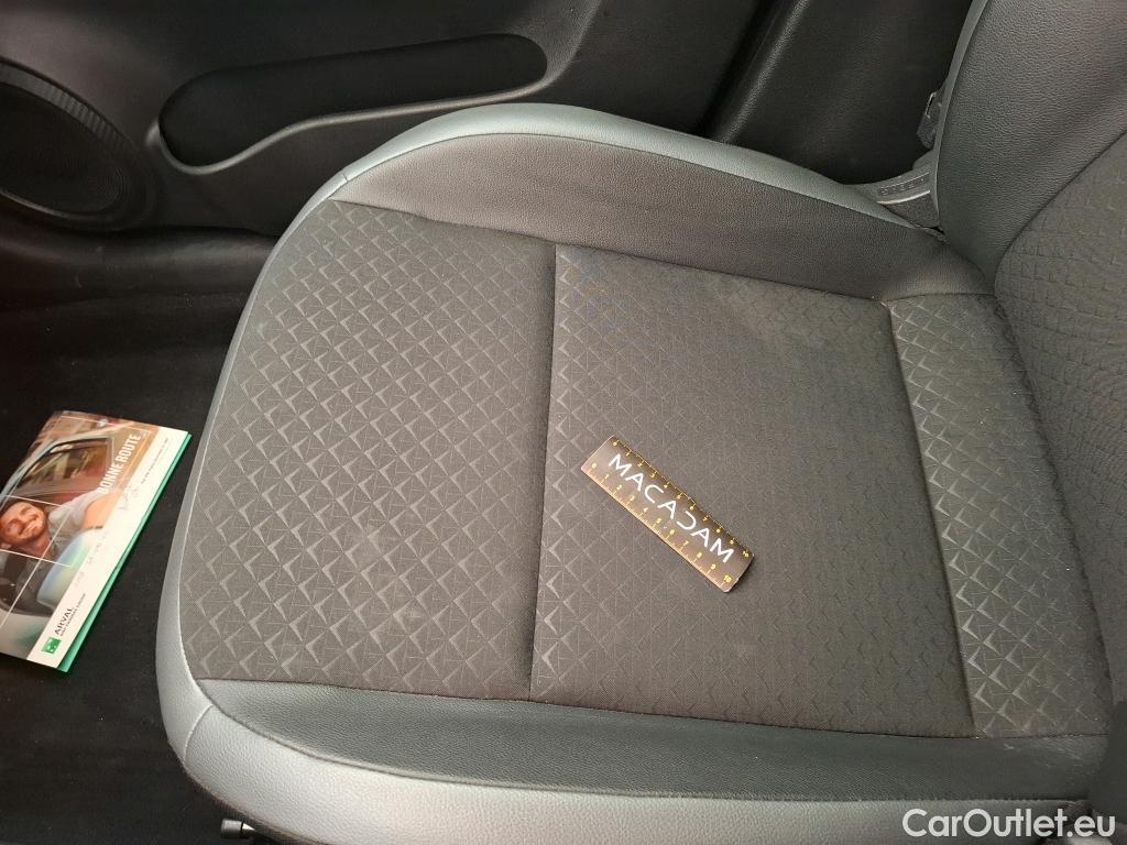  Nissan  Juke NISSAN  2019 5P Crossover Hybrid 143 Business #19