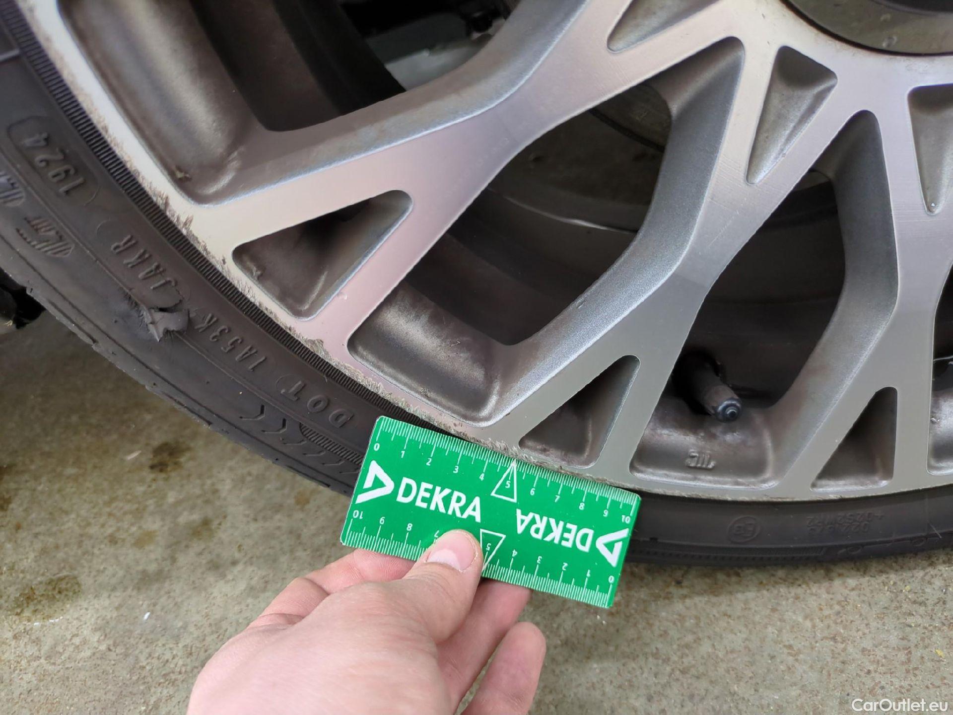  Fiat  500 FIAT  / 2015 / 3P / Berline Hybrid 1.0 BSG 70 ch Dolcevita Plus #5