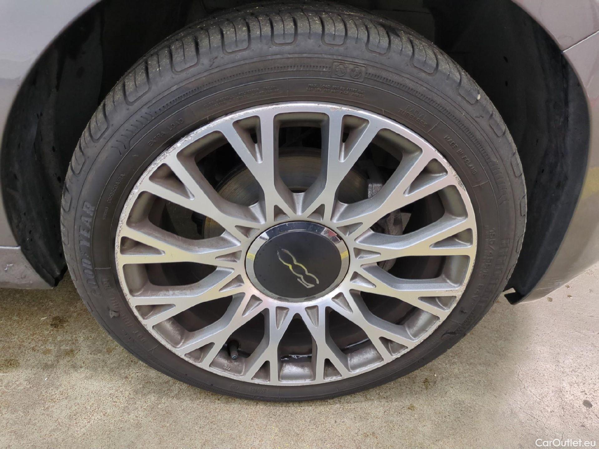  Fiat  500 FIAT  / 2015 / 3P / Berline Hybrid 1.0 BSG 70 ch Dolcevita Plus #1