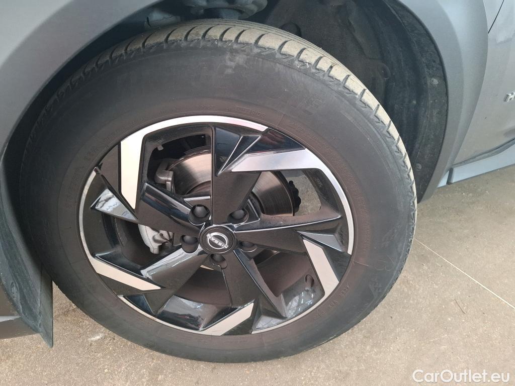  Nissan  Juke NISSAN  2019 5P Crossover Hybrid 143 Business #10