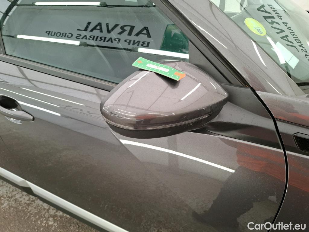  Peugeot  2008  Allure Business 1.5 HDi 130CV BVA8 E6d #21