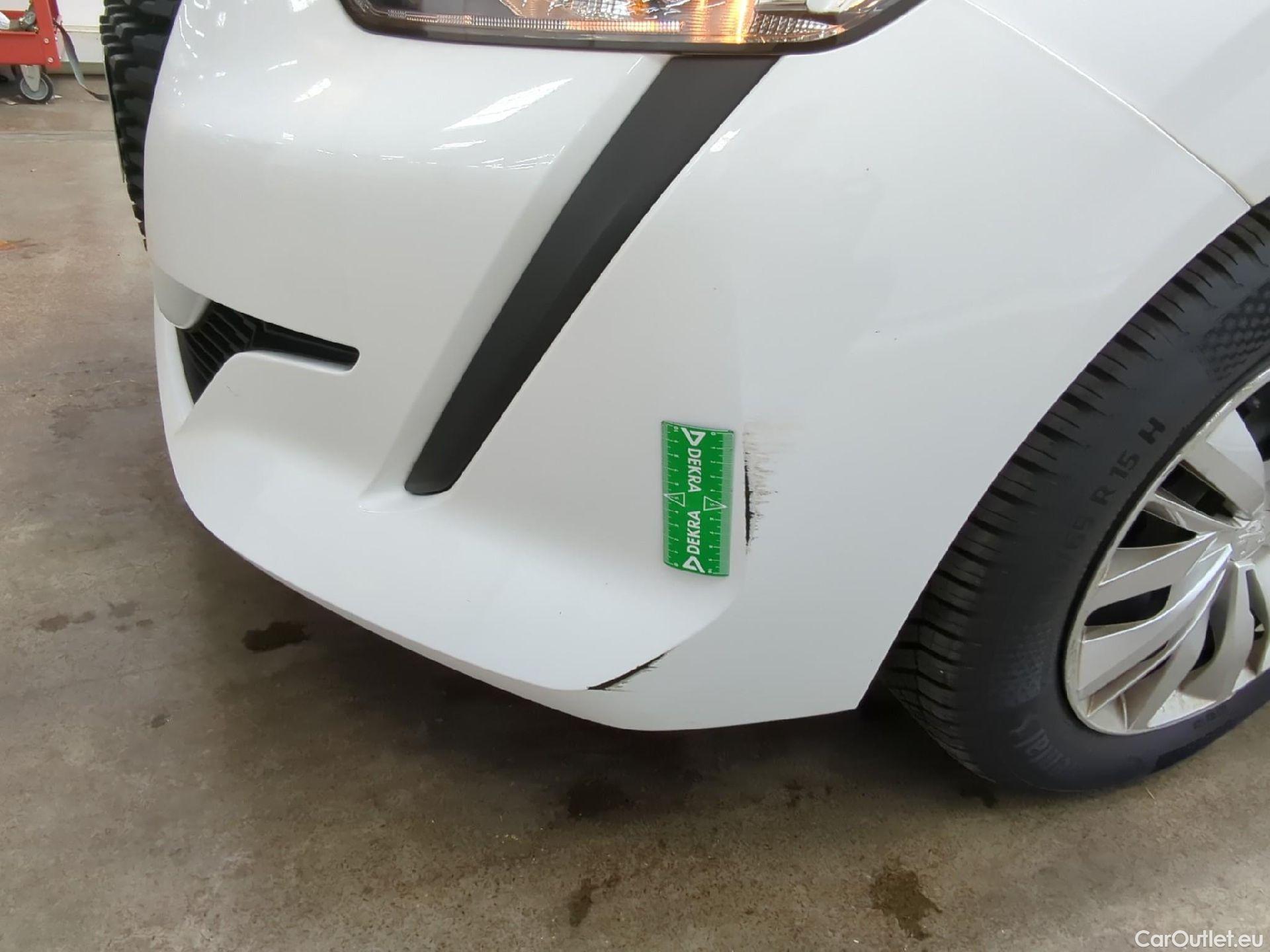  Peugeot  208  Premium 1.2 PureTech 75CV BVM5 E6d #3