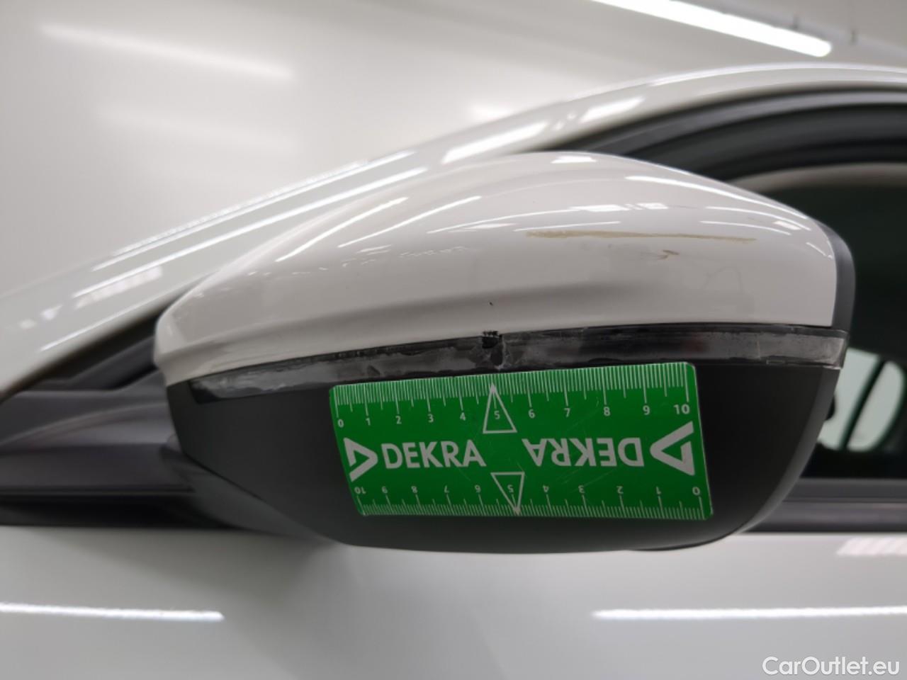  Peugeot  208  Premium 1.2 PureTech 75CV BVM5 E6d #12