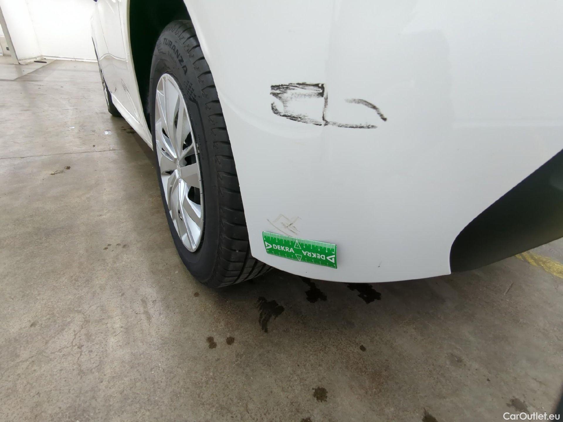  Peugeot  208  Premium 1.2 PureTech 75CV BVM5 E6d #6