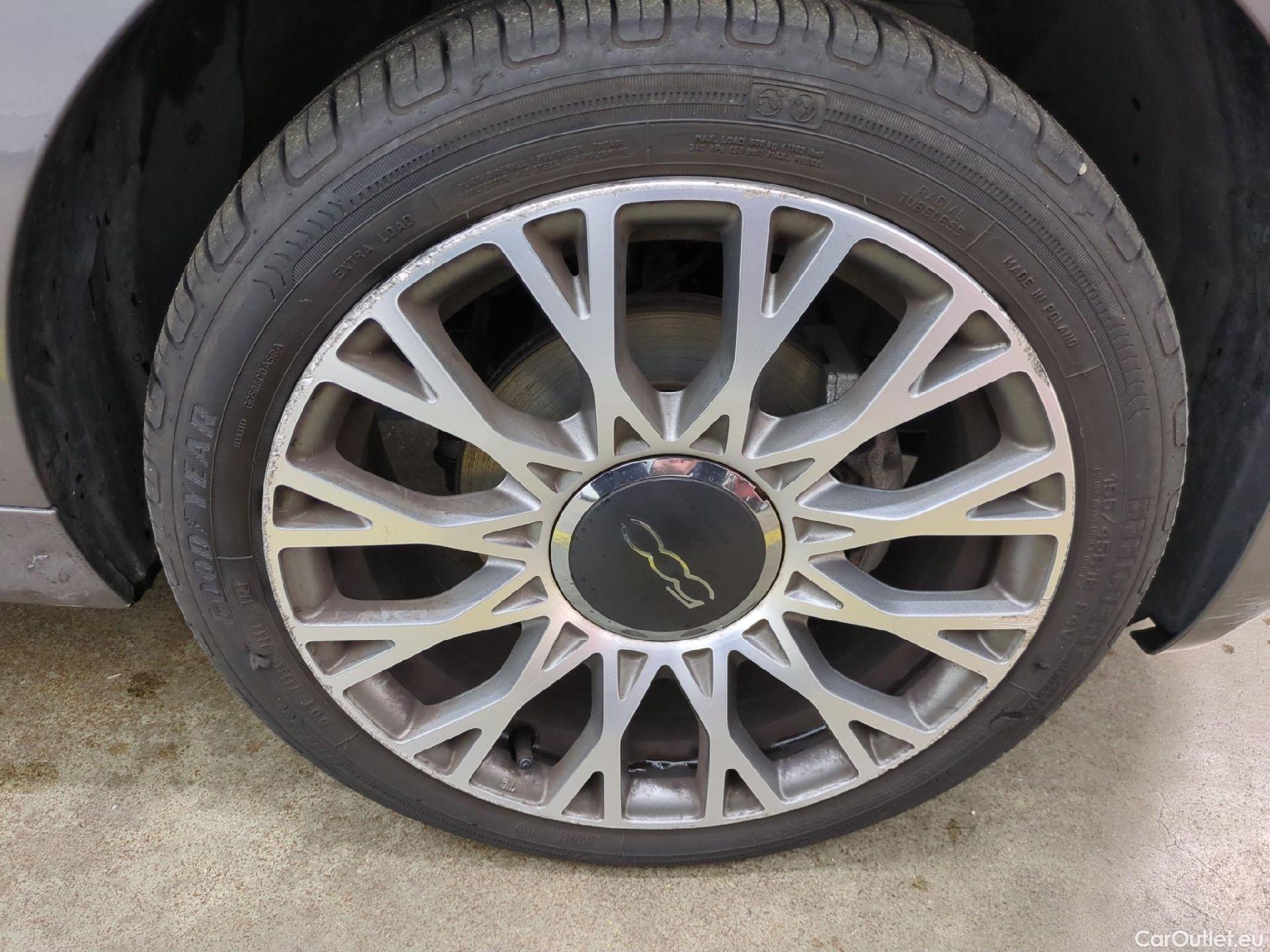  Fiat  500 FIAT  / 2015 / 3P / Berline Hybrid 1.0 BSG 70 ch Dolcevita Plus #8