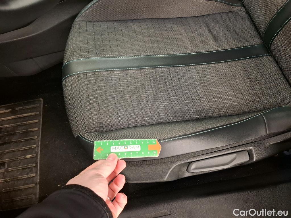  Peugeot  2008  Allure Pack 1.2 PureTech 100CV BVM6 E6d #13