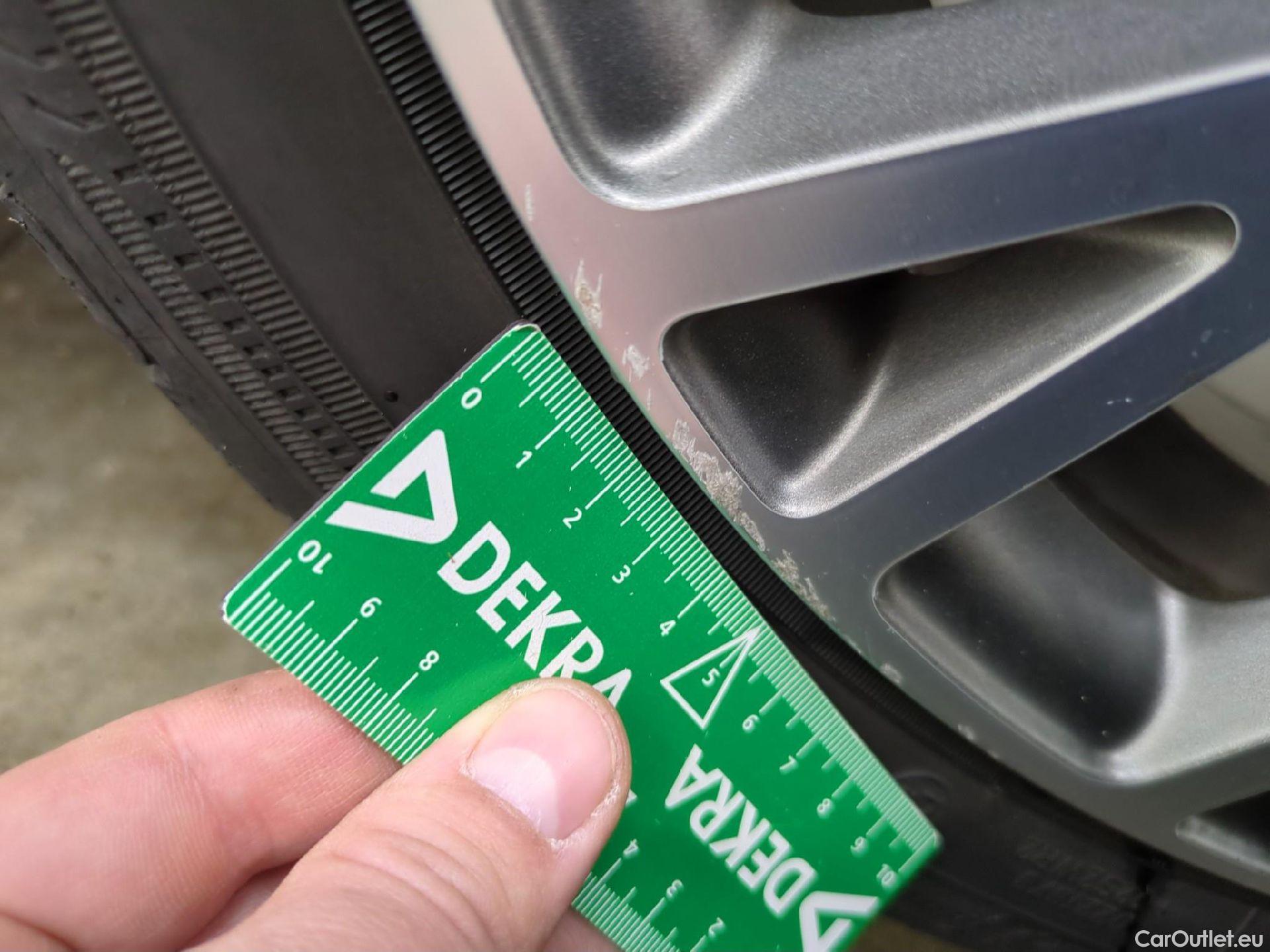  Fiat  500 FIAT  / 2015 / 3P / Berline Hybrid 1.0 BSG 70 ch Dolcevita Plus #20