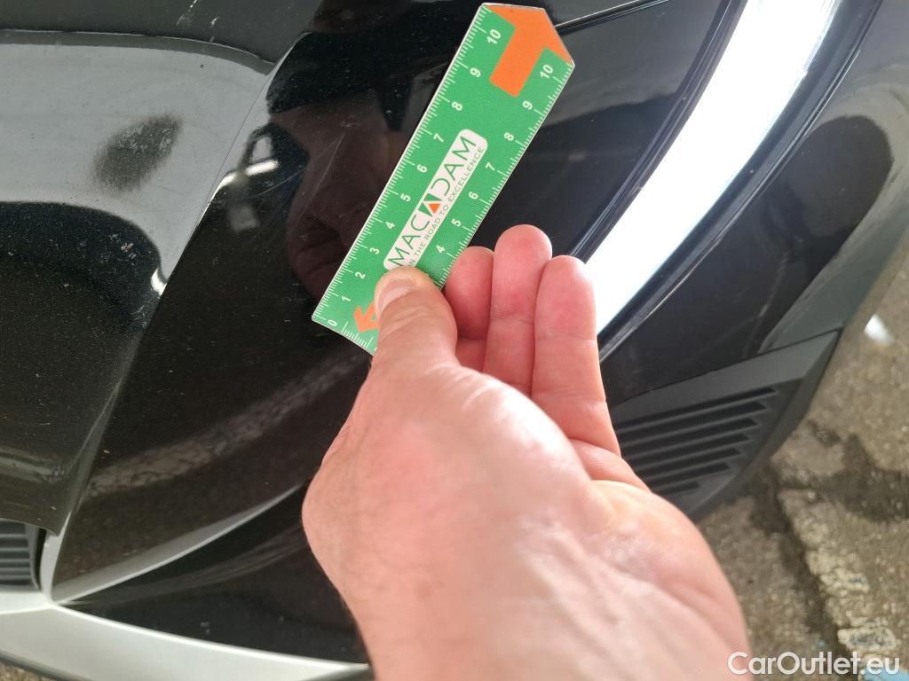  Peugeot  2008 PEUGEOT  / 2019 / 5P / Crossover BLUEHDI 130 S&S EAT8 ALLURE PACK #27