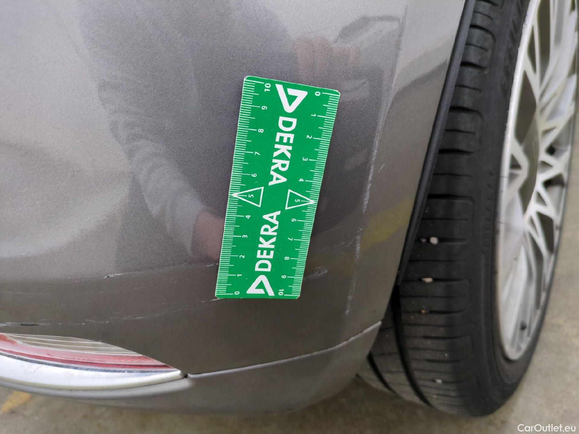  Fiat  500 FIAT  / 2015 / 3P / Berline Hybrid 1.0 BSG 70 ch Dolcevita Plus #36