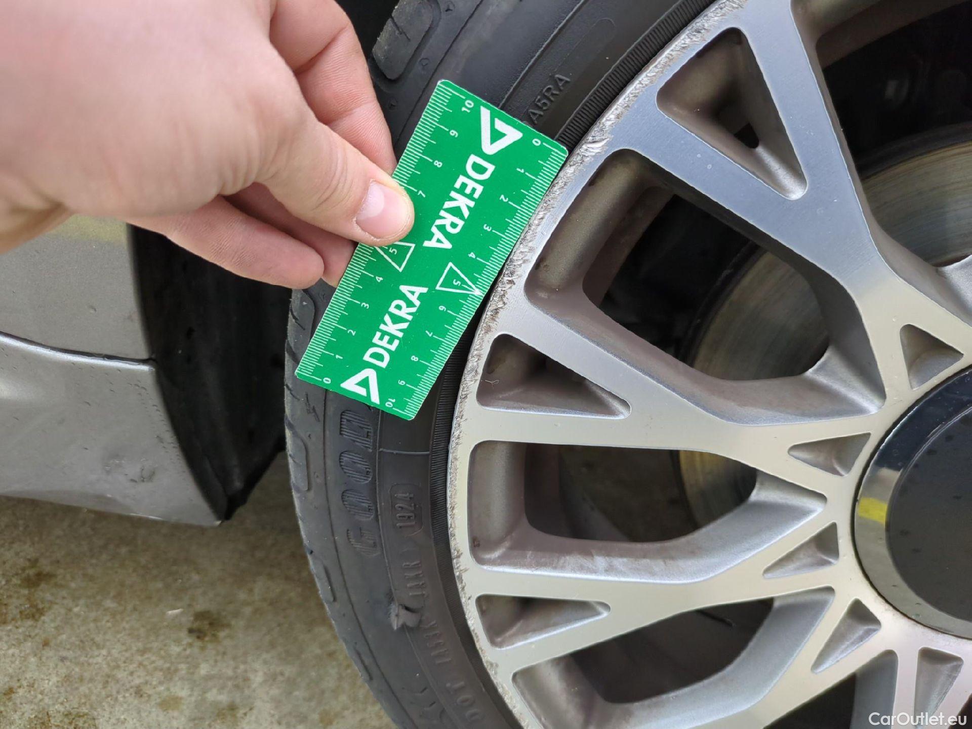  Fiat  500 FIAT  / 2015 / 3P / Berline Hybrid 1.0 BSG 70 ch Dolcevita Plus #4