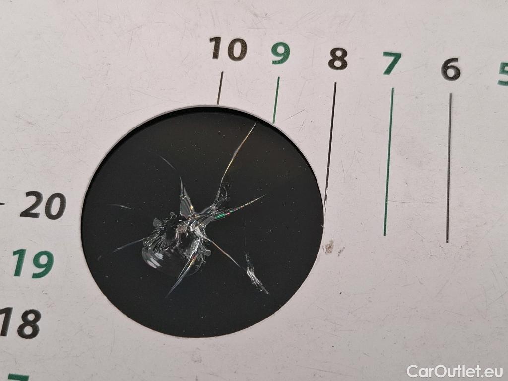  Peugeot  2008 PEUGEOT  / 2019 / 5P / Crossover BLUEHDI 130 S&S EAT8 ALLURE PACK #2