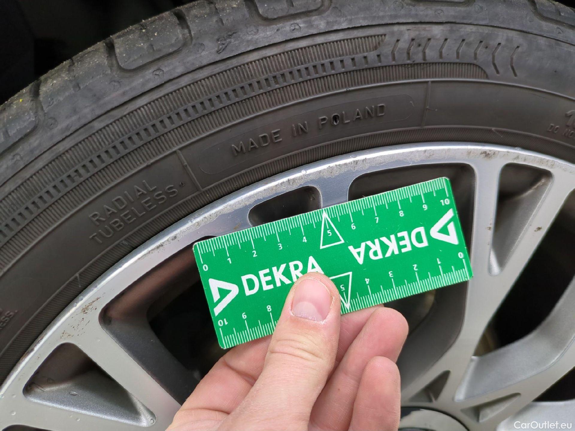  Fiat  500 FIAT  / 2015 / 3P / Berline Hybrid 1.0 BSG 70 ch Dolcevita Plus #15