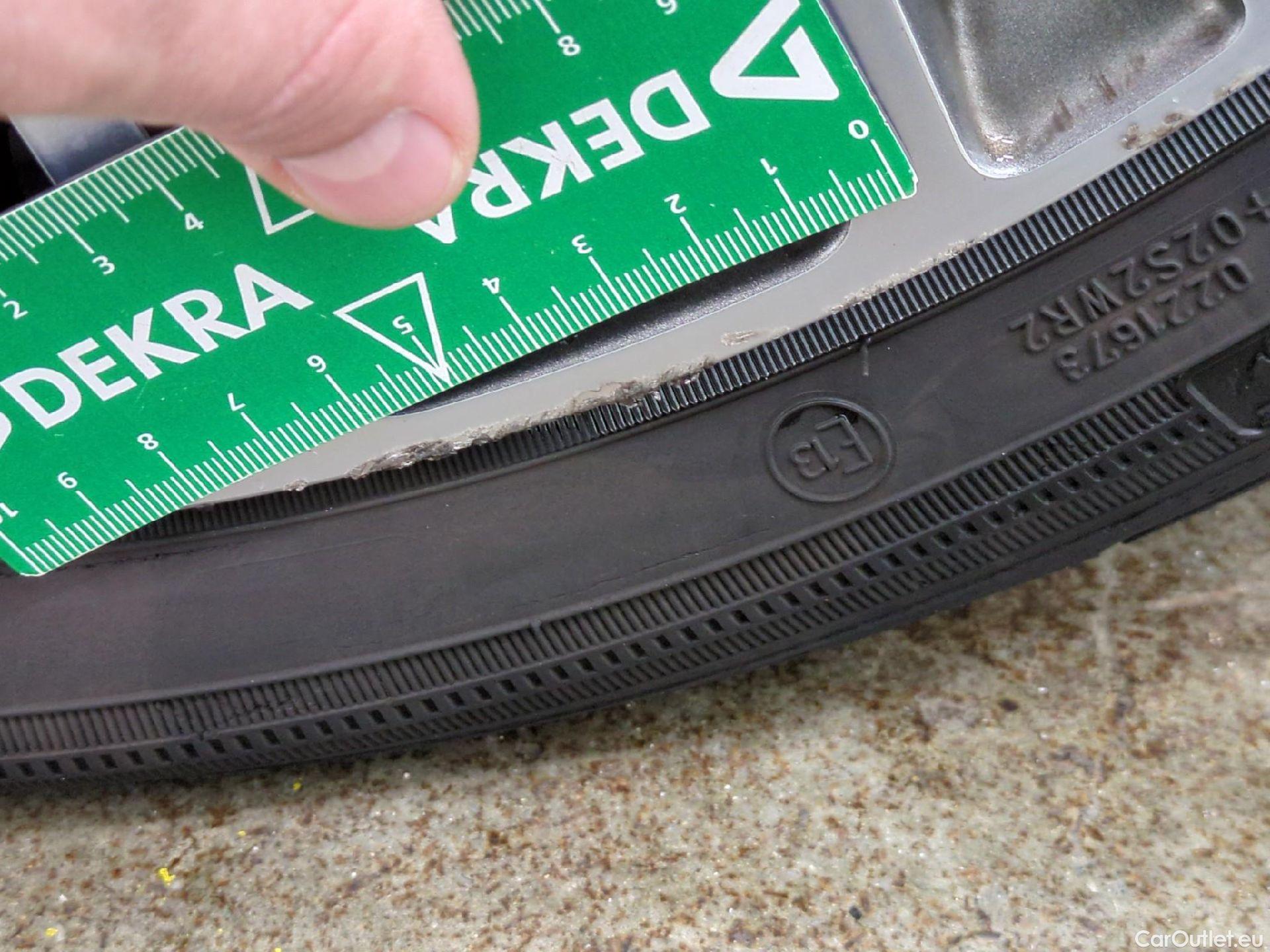  Fiat  500 FIAT  / 2015 / 3P / Berline Hybrid 1.0 BSG 70 ch Dolcevita Plus #14