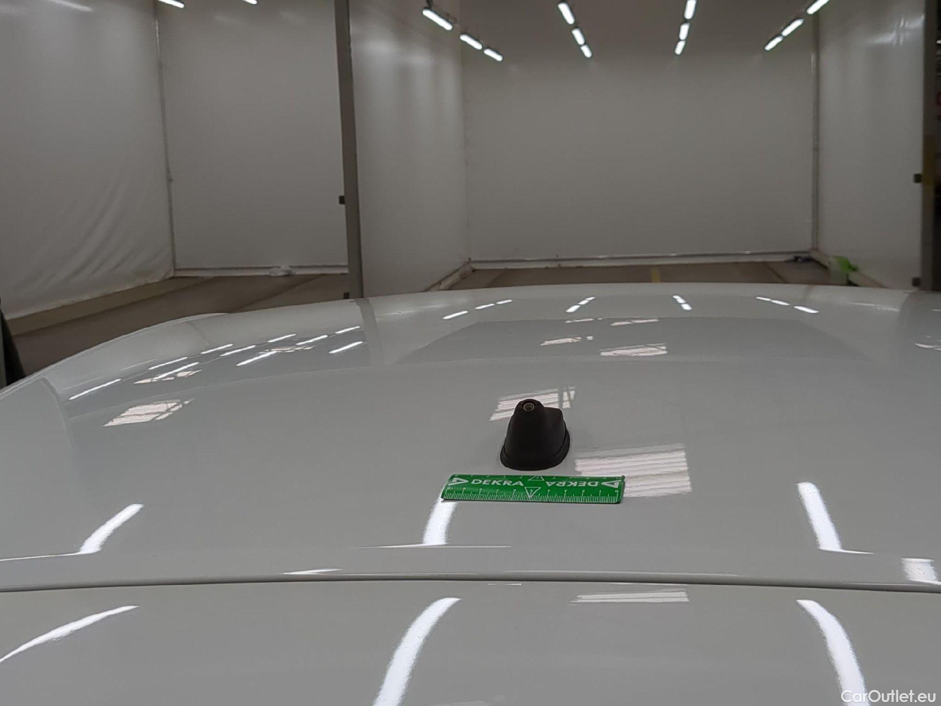  Peugeot  208  Premium 1.2 PureTech 75CV BVM5 E6d #23