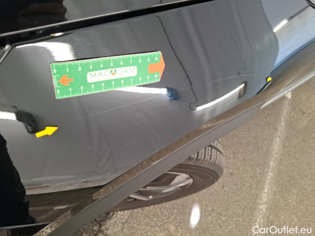  Peugeot  2008 PEUGEOT  / 2019 / 5P / Crossover BLUEHDI 130 S&S EAT8 ALLURE PACK #24