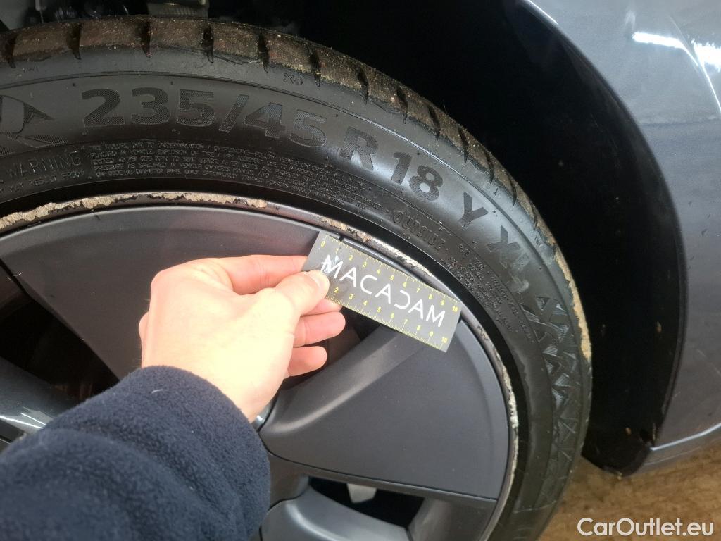  Tesla  Model 3 TESLA  / 2018 / 4P / Berline Grande Autonomie Dual Motor AWD #19