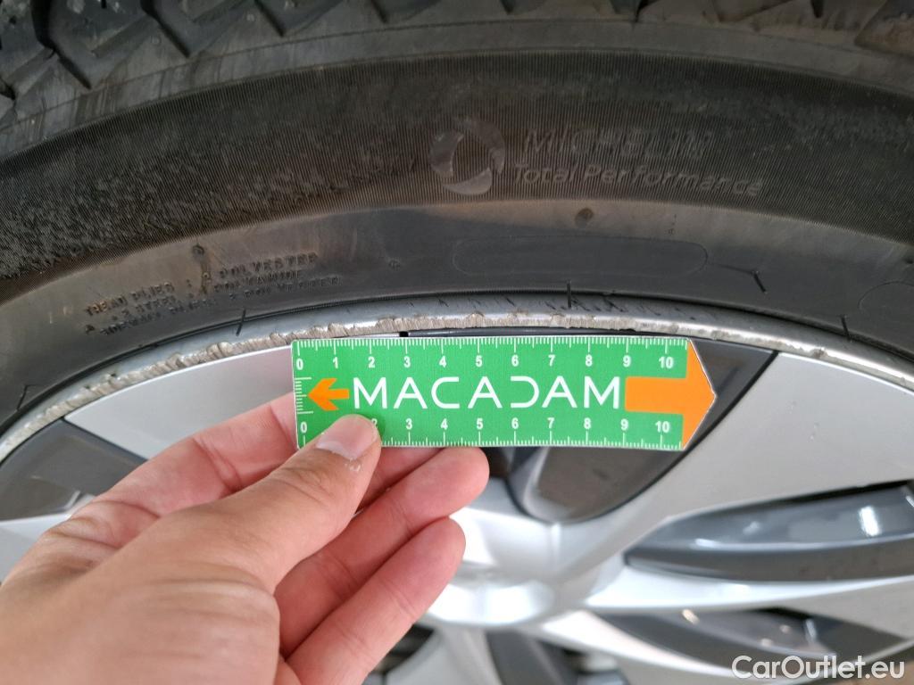  Tesla  Model Y TESLA  / 2020 / 5P / SUV Grande Autonomie Dual Motor AWD #15