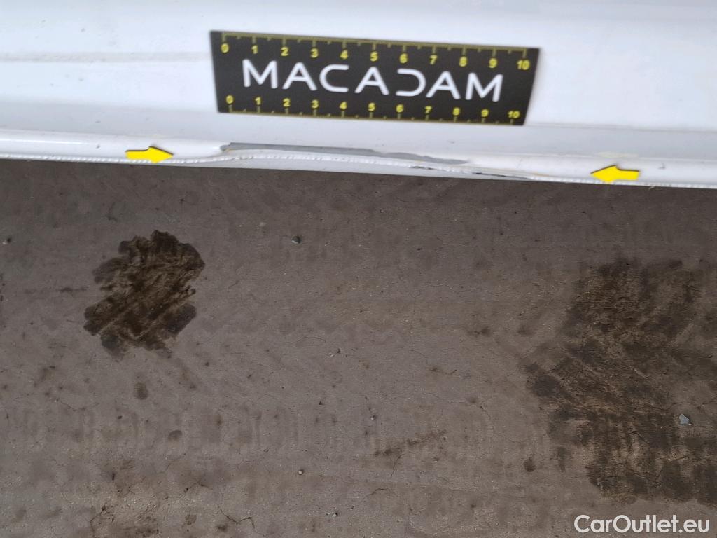  Volkswagen  Caddy VOLKSWAGEN  Maxi Van VU 4p Fourgonnette 2.0 TDI MAXI 150 Business Line Plus #25