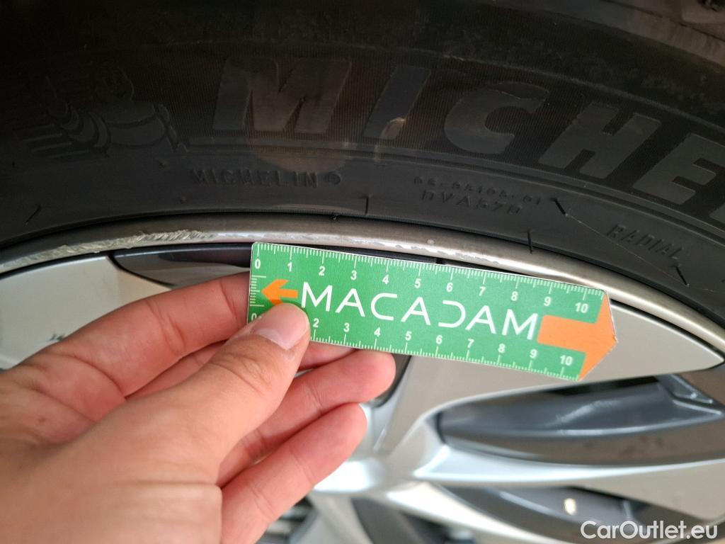  Tesla  Model Y TESLA  / 2020 / 5P / SUV Grande Autonomie Dual Motor AWD #19