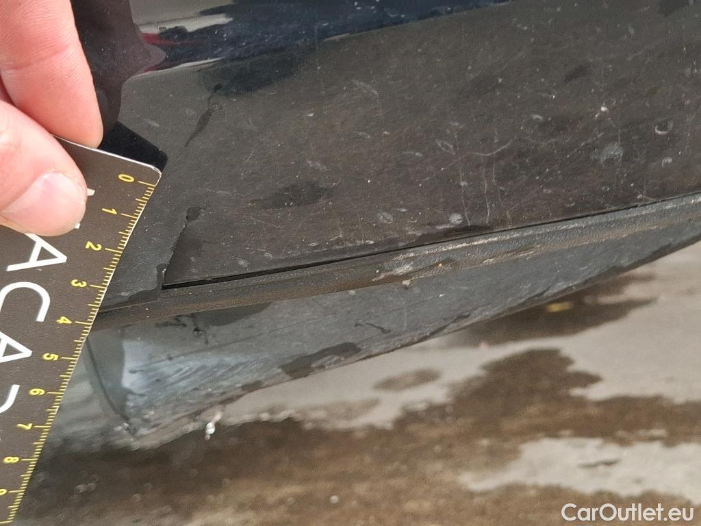  Volkswagen  Golf  VOLKSWAGEN / 2020 / 5P / Berline 2.0 TDI SCR 115 BVM6 Life Busi #9