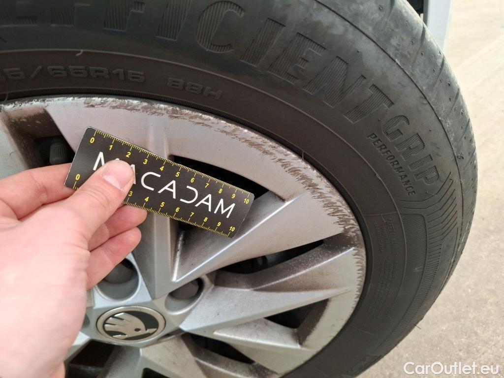  Skoda  Fabia  Ambition 1.0 MPI 80CV BVM5 E6d #18