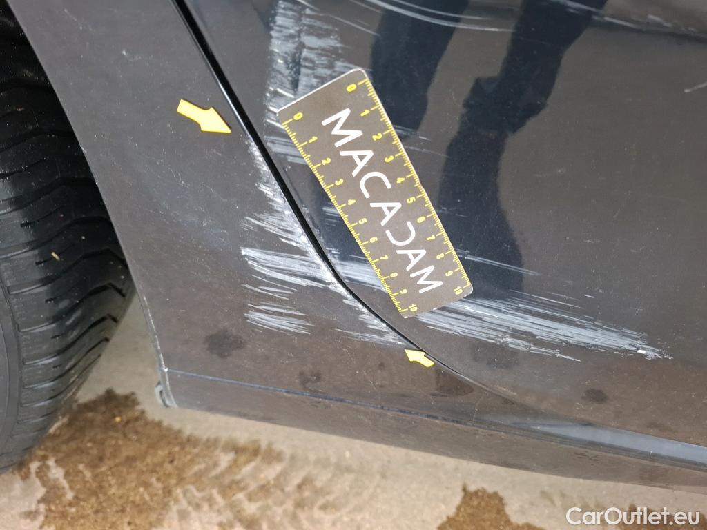  Volkswagen  Golf  VOLKSWAGEN / 2020 / 5P / Berline 2.0 TDI SCR 115 BVM6 Life Busi #11