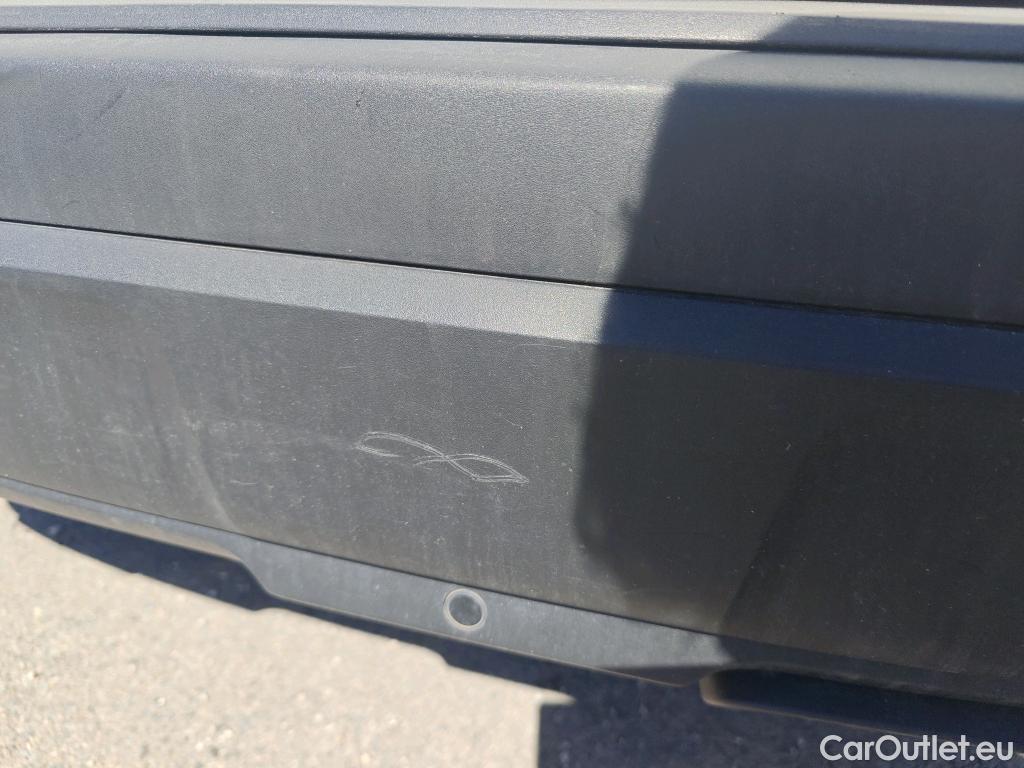  Peugeot  3008 PEUGEOT  / 2020 / 5P / todoterreno 1.2 PureTech 96KW S&S Active Pack EAT8 #17