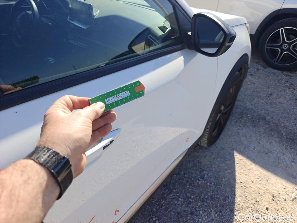  Peugeot  2008 PEUGEOT  / 2019 / 5P / todoterreno Allure BlueHDI 81kW (110CV) #16