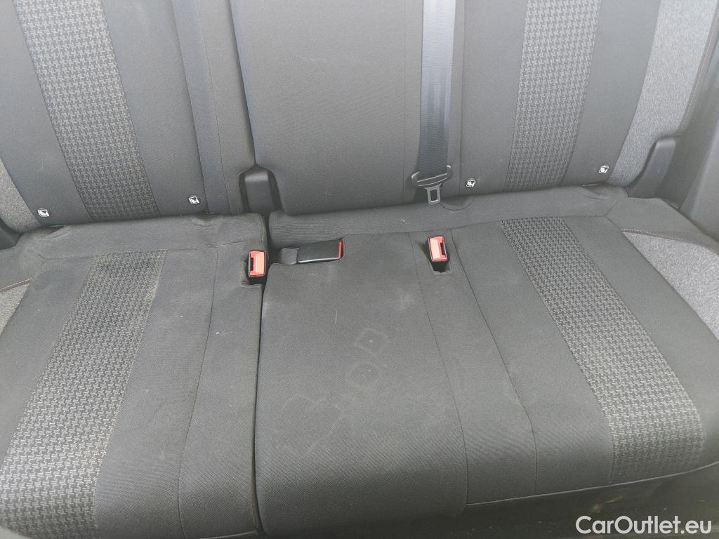  Peugeot  3008 PEUGEOT  / 2020 / 5P / todoterreno 1.2 PureTech 96KW S&S Active Pack EAT8 #8