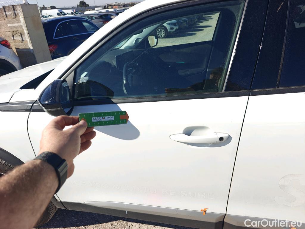  Peugeot  2008 PEUGEOT  / 2019 / 5P / todoterreno Allure BlueHDI 81kW (110CV) #10