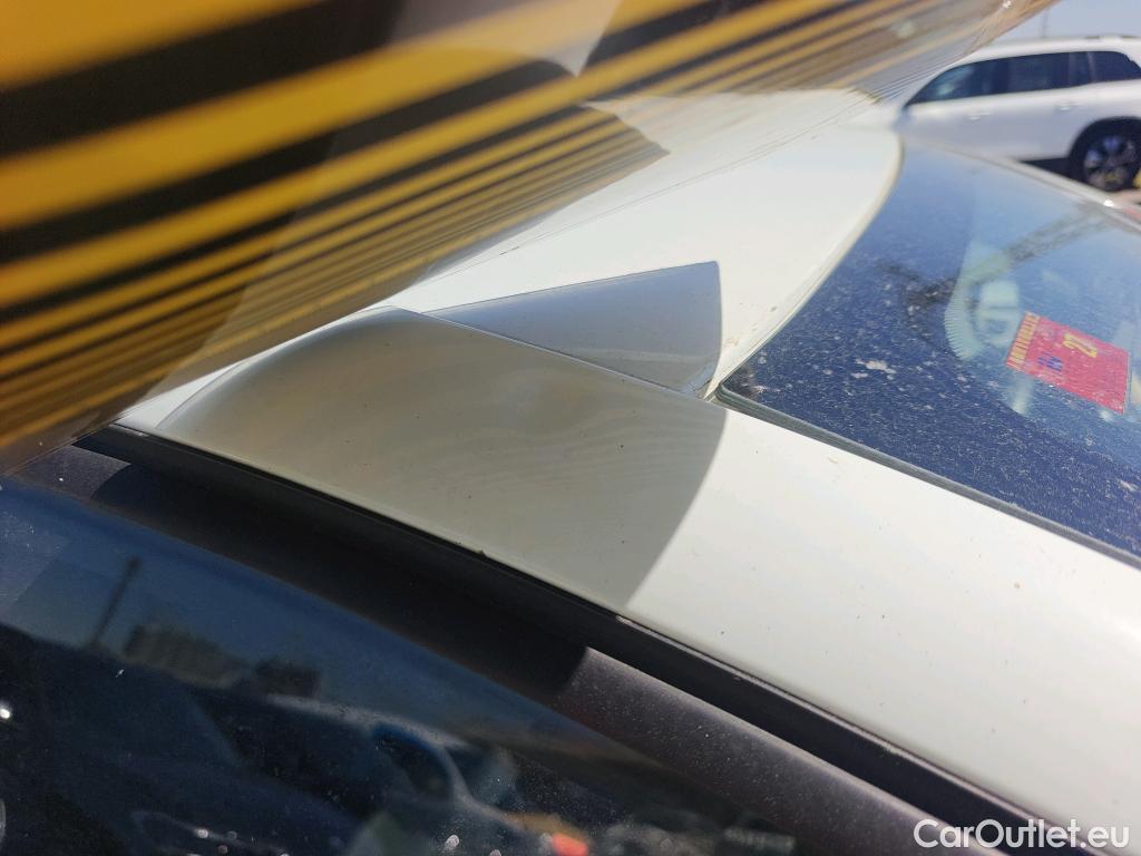  Renault  Clio RENAULT  / 2016 / 5P / berlina con portón Business TCe 66kW (90CV) GLP -18 #17