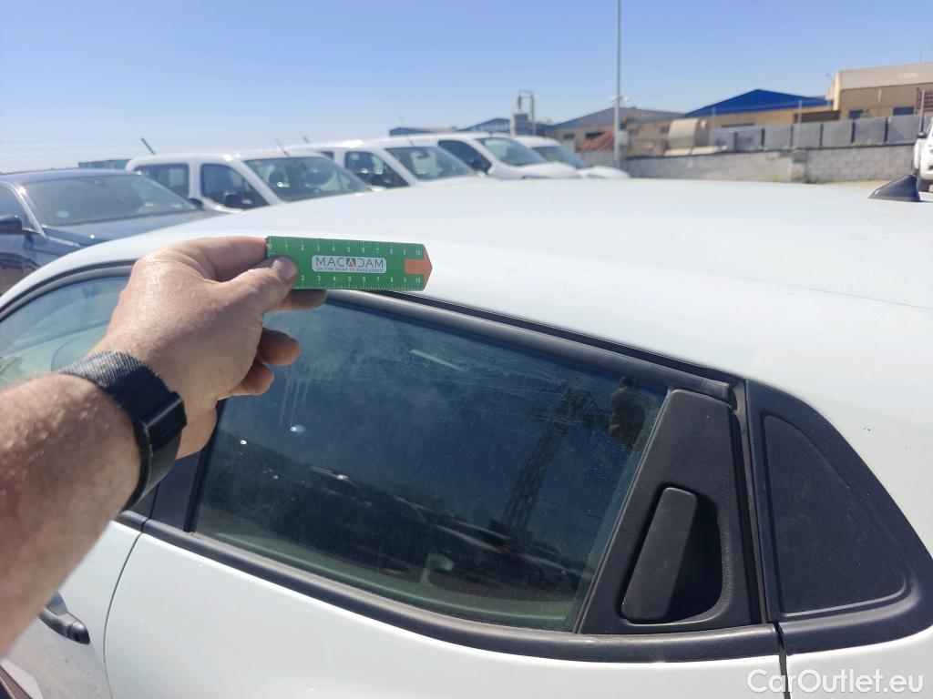  Renault  Clio RENAULT  / 2016 / 5P / berlina con portón Business TCe 66kW (90CV) GLP -18 #13