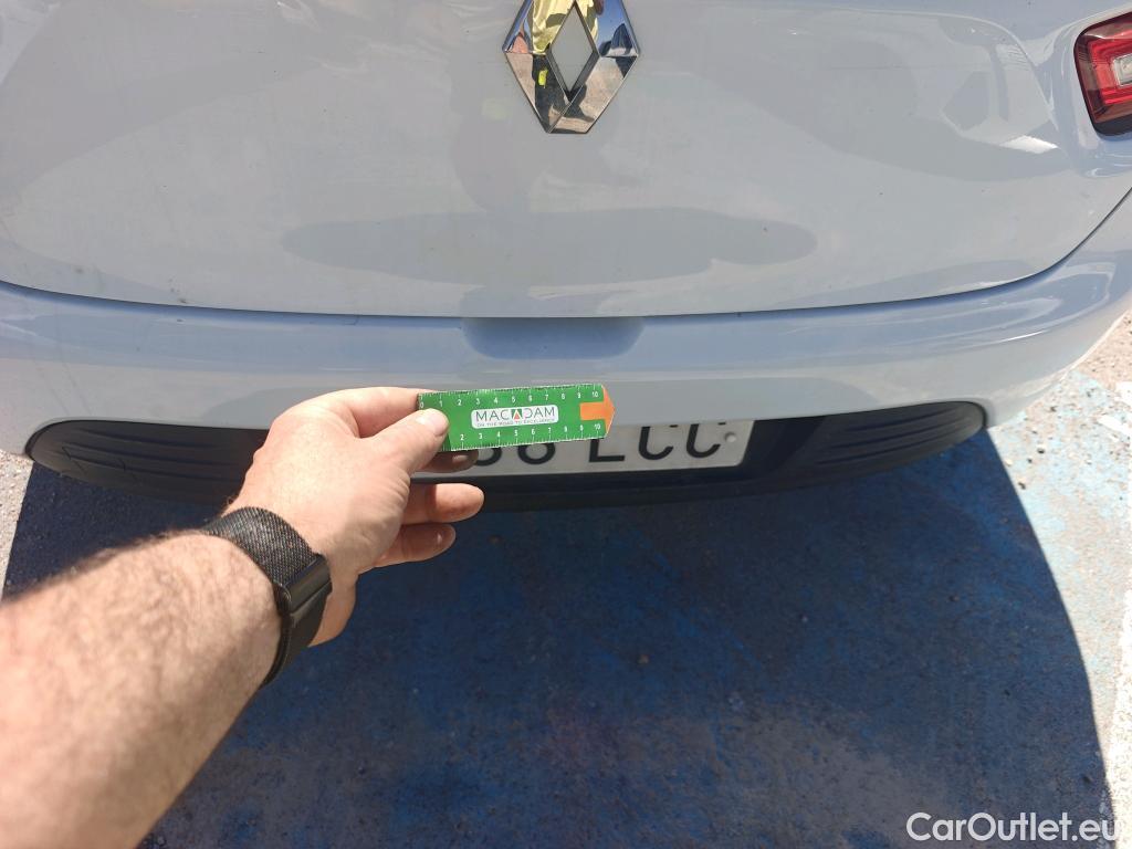  Renault  Clio RENAULT  / 2016 / 5P / berlina con portón Business TCe 66kW (90CV) GLP -18 #27