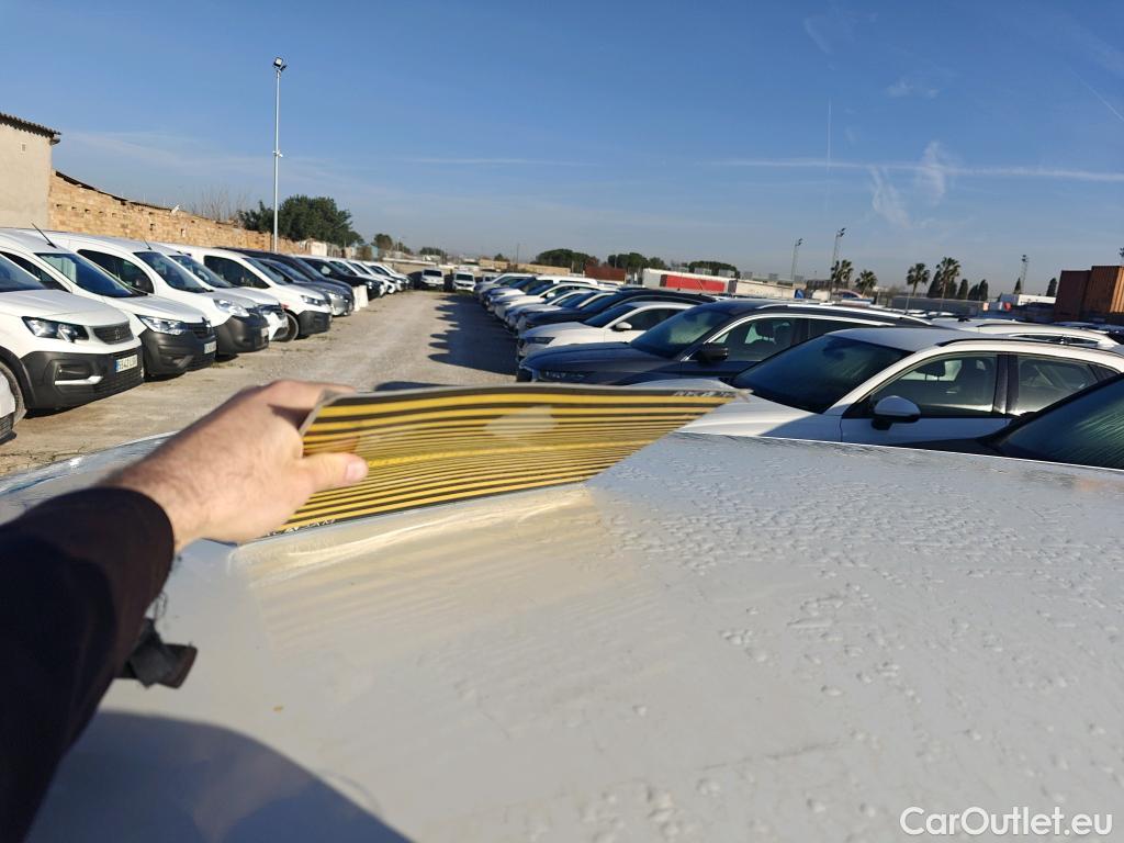  Peugeot  2008  Active Pack 1.2 PureTech 130CV MT6 E6d #5