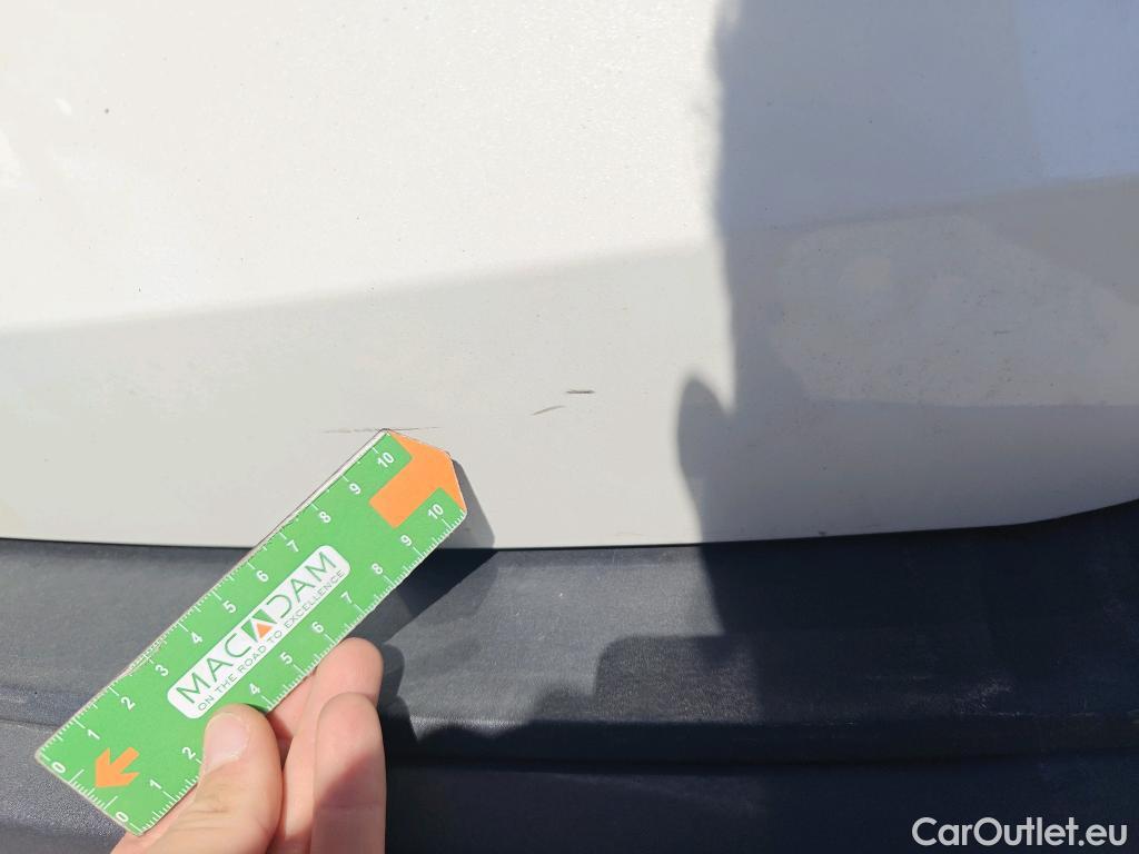  Peugeot  3008 PEUGEOT  / 2020 / 5P / todoterreno 1.2 PureTech 96KW S&S Active Pack EAT8 #33