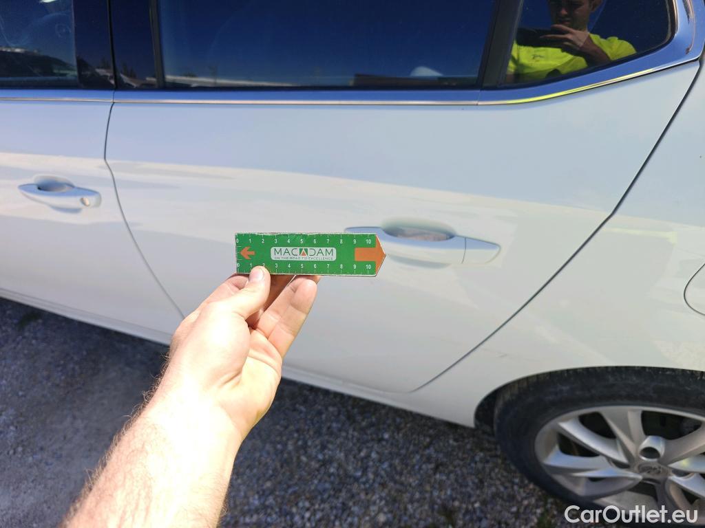  Opel  Corsa OPEL  1.2T XHL 74kW (100CV) Elegance #38