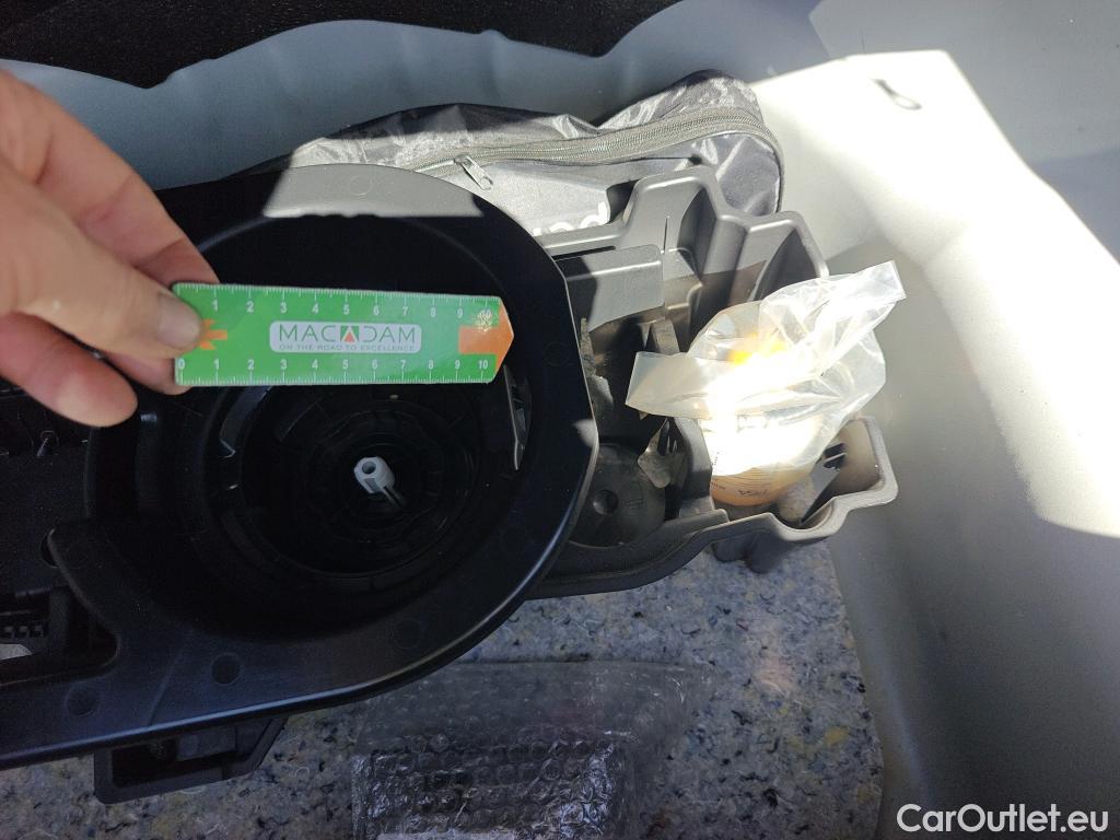  Opel  Corsa OPEL  / 2019 / 5P / berlina con portón 1.2T XHL 74kW (100CV) Elegance (CX) #2