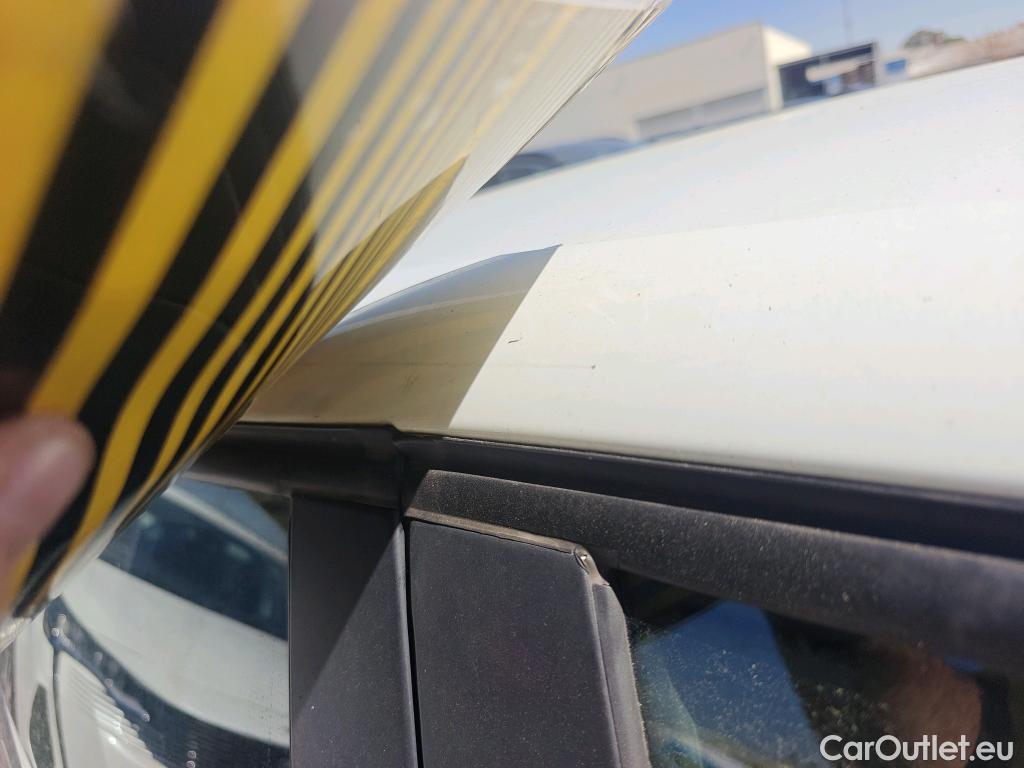  Renault  Clio RENAULT  / 2016 / 5P / berlina con portón Business TCe 66kW (90CV) GLP -18 #16