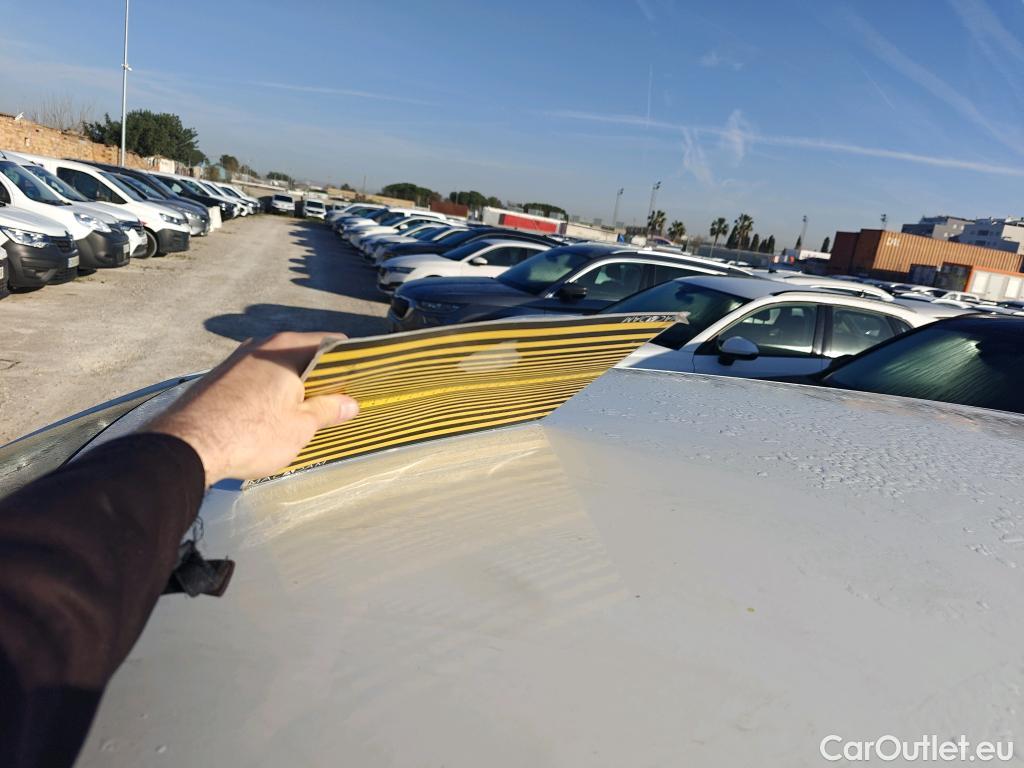  Peugeot  2008  Active Pack 1.2 PureTech 130CV MT6 E6d #4