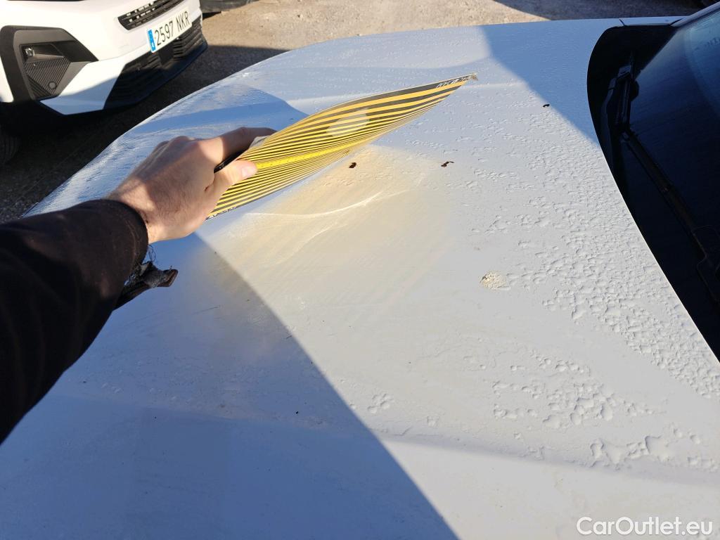  Peugeot  2008  Active Pack 1.2 PureTech 130CV MT6 E6d #8