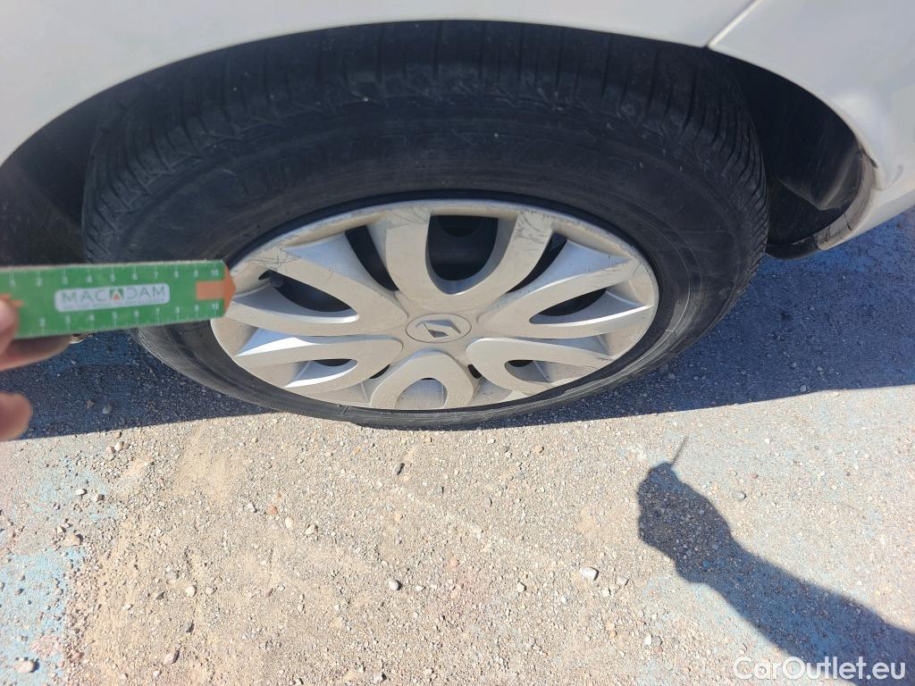  Renault  Clio RENAULT  / 2016 / 5P / berlina con portón Business TCe 66kW (90CV) GLP -18 #34