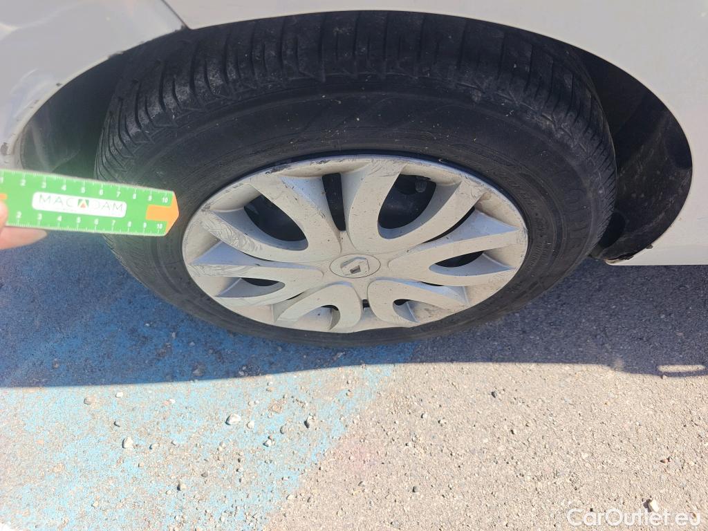  Renault  Clio RENAULT  / 2016 / 5P / berlina con portón Business TCe 66kW (90CV) GLP -18 #36