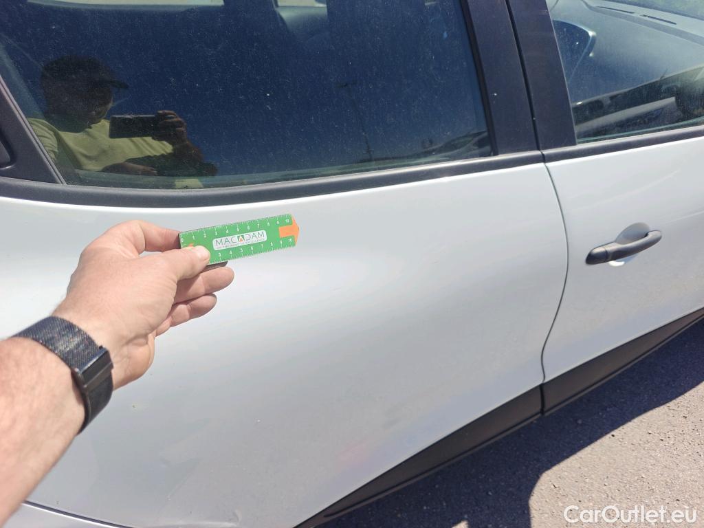  Renault  Clio RENAULT  / 2016 / 5P / berlina con portón Business TCe 66kW (90CV) GLP -18 #3