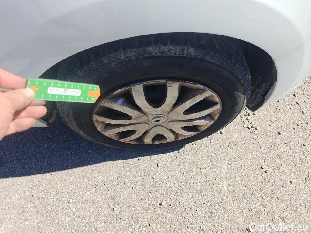  Renault  Clio RENAULT  / 2016 / 5P / berlina con portón Business TCe 66kW (90CV) GLP -18 #40