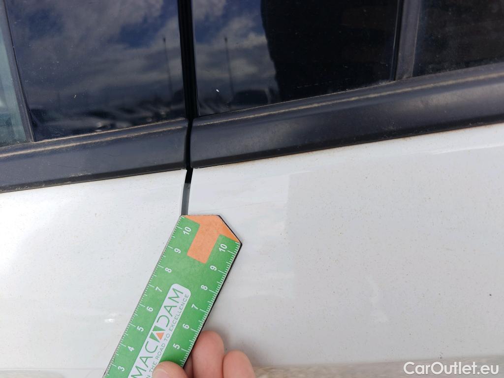  Opel  Corsa OPEL  / 2019 / 5P / berlina con portón 1.2T XHL 74kW (100CV) Edition #40